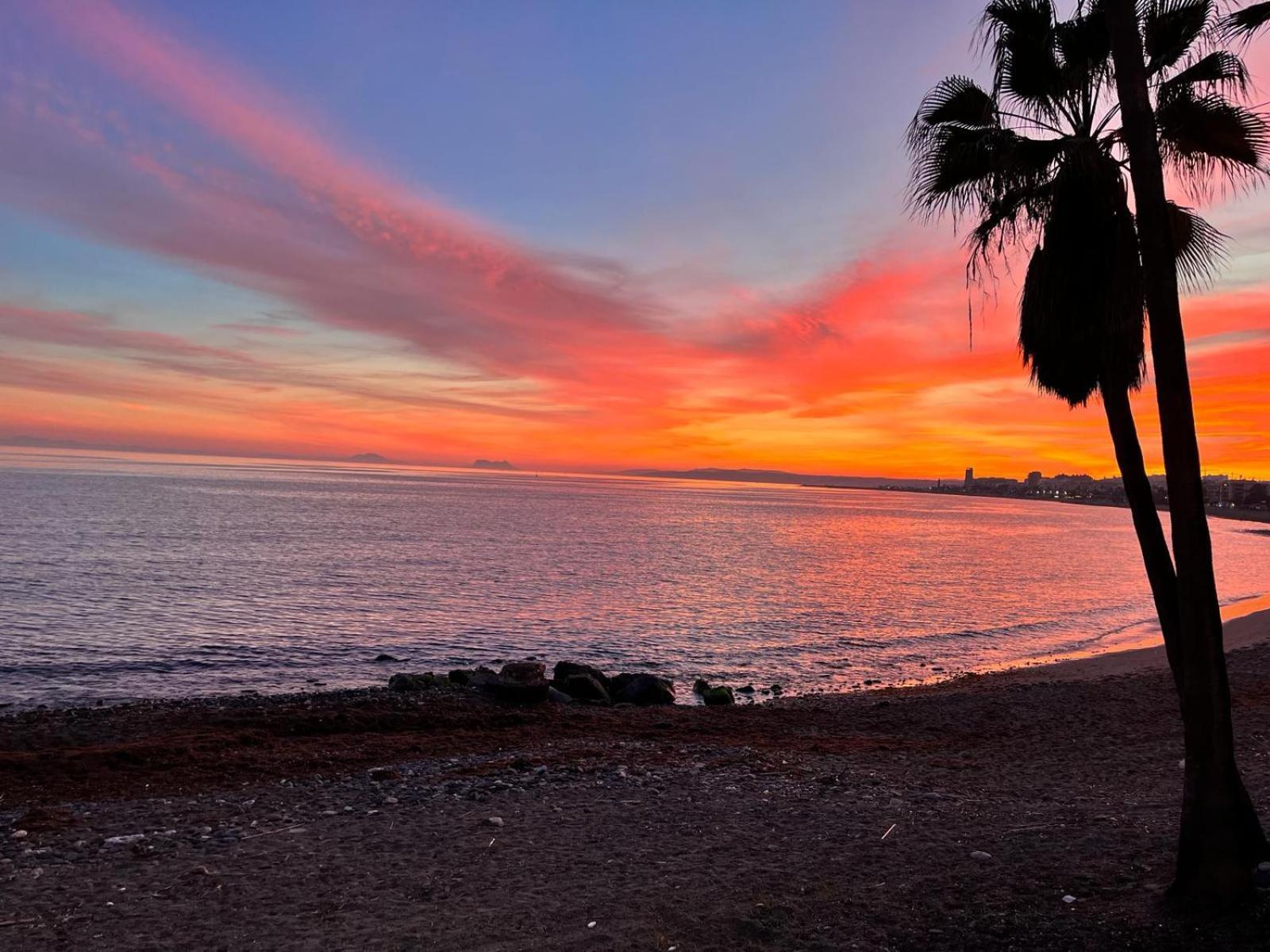 El Faro Vacaciones En Estepona Exteriör bild